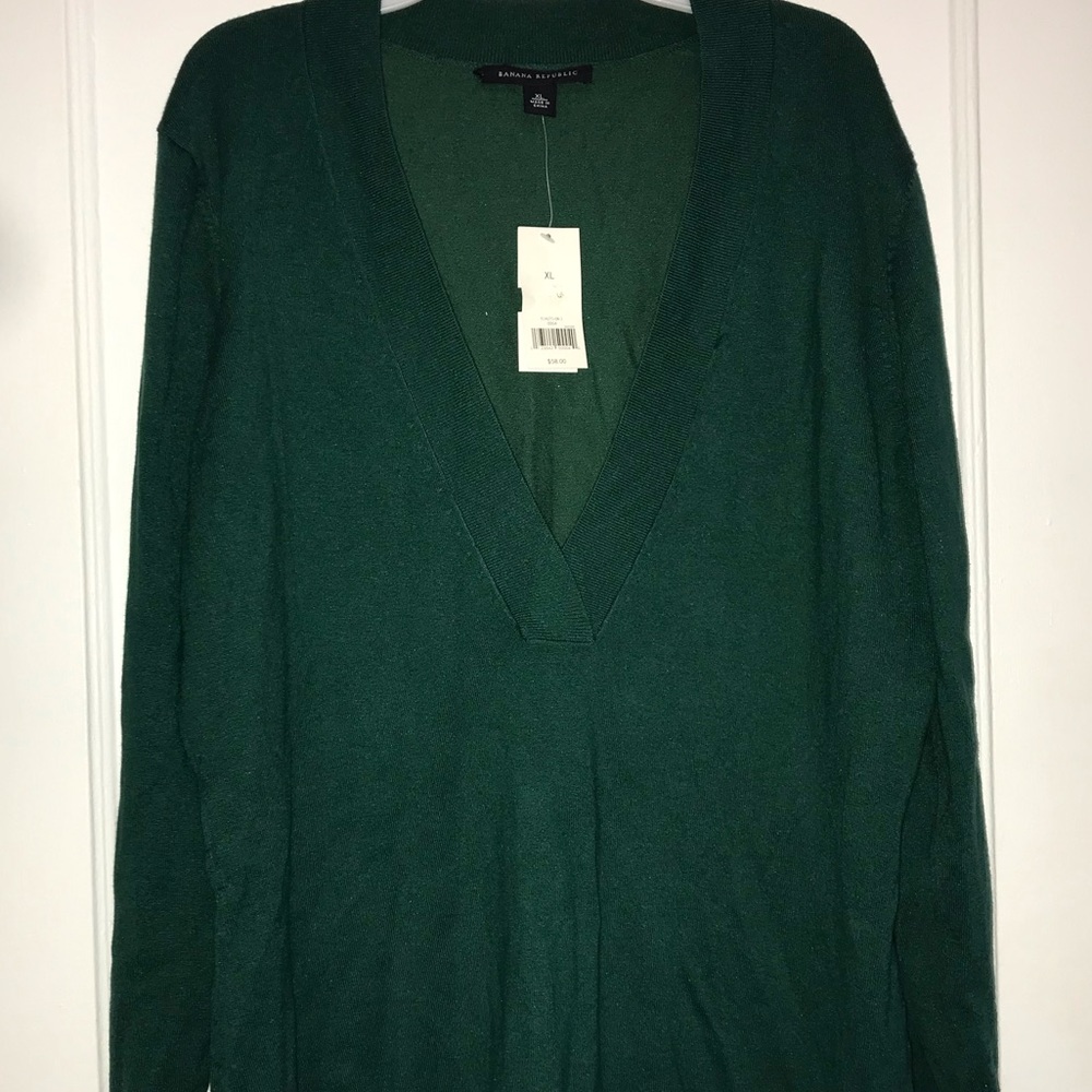 Banana Republic V neck sweater